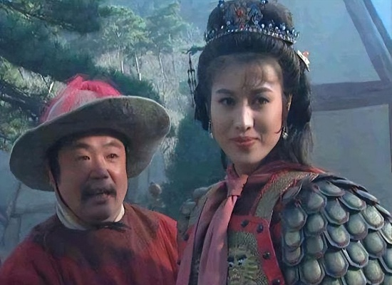 宋江扈三娘草地-宋江扈三娘对决