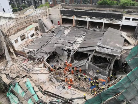 上海改造建筑坍塌