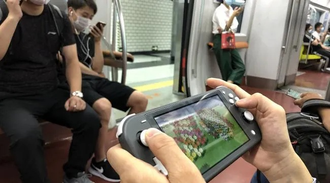 地铁上玩什么手游最能打发时间？